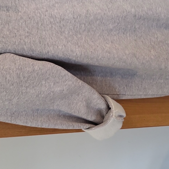 Calvin Klein Sweater - Picture 9 of 17